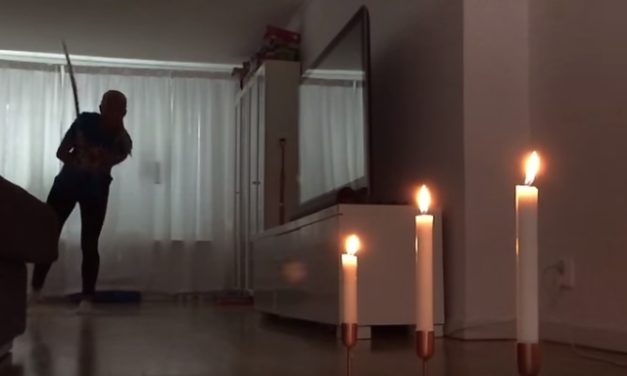 VIDEO: Jednou strelou zhasnúť tri sviečky? Pre Švédku Annu Wijk žiadny problém!
